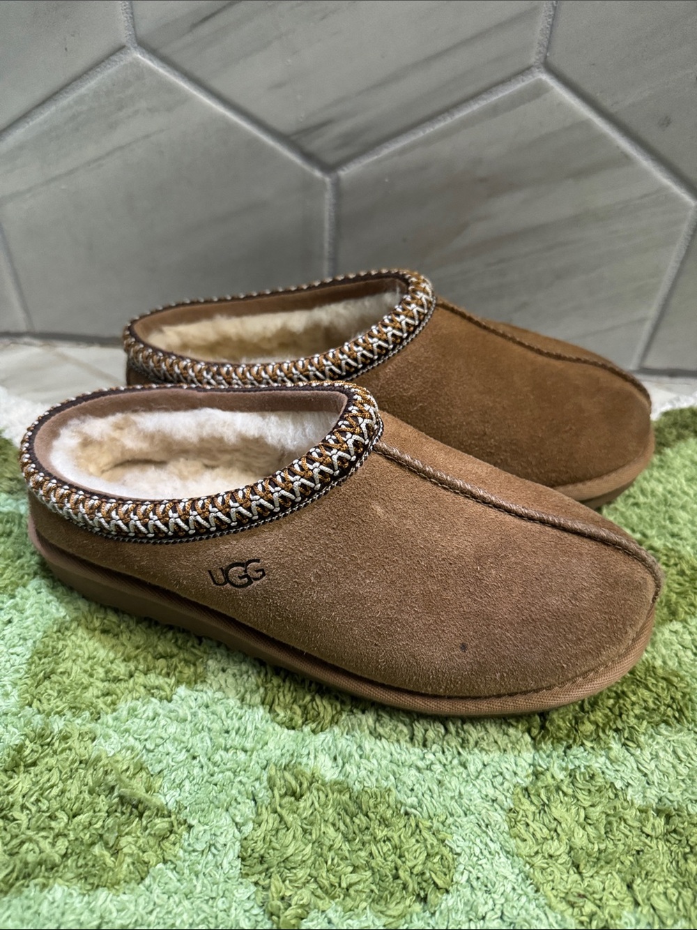 Kids UGG Tasman II slippers (chestnut)